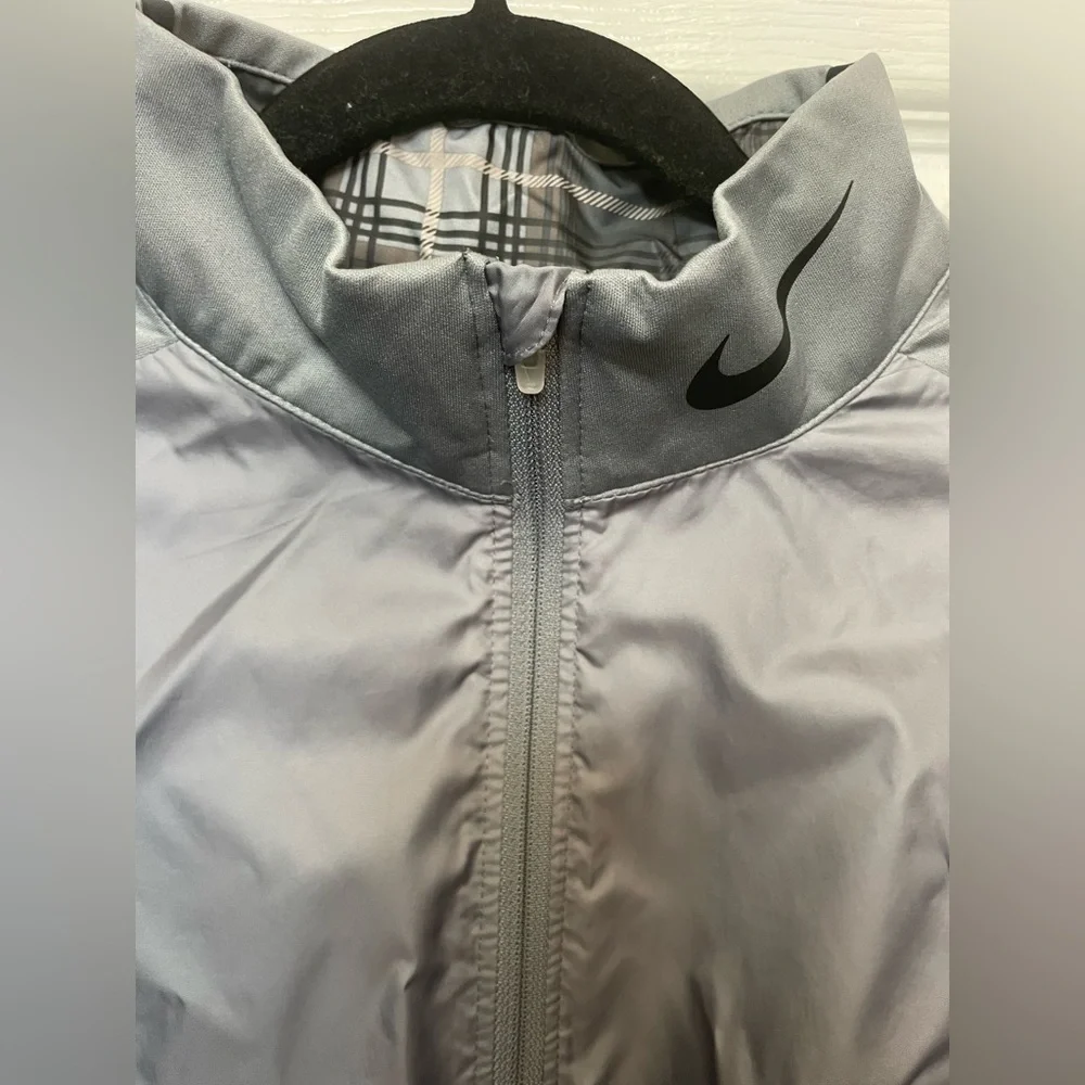 Men’s Nike Golf windbreaker - Picture 8 of 9